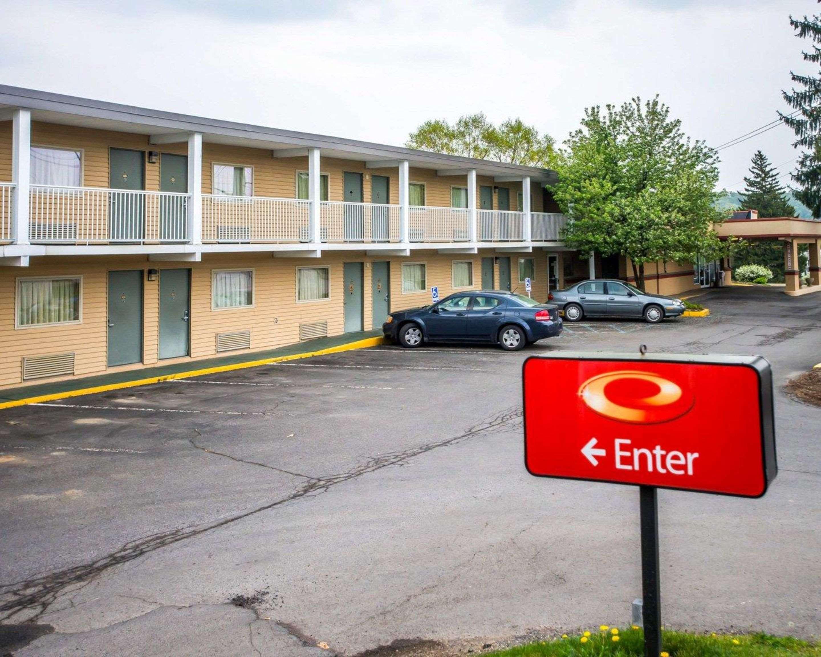 Econo & - Selinsgrove Hotel 2*