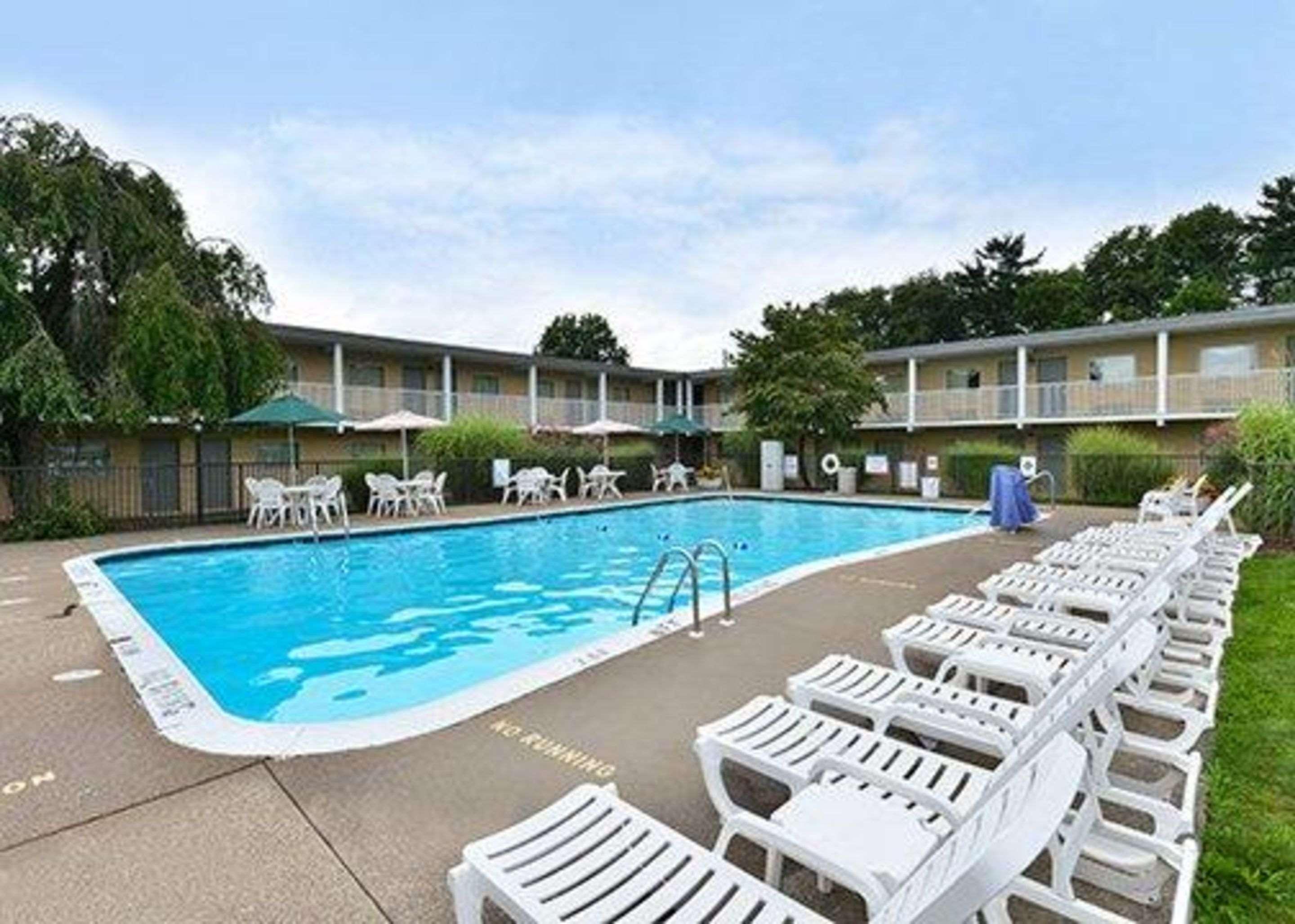 Econo & - Selinsgrove Hotel 2*